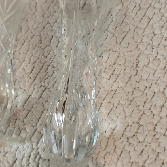 Vintage 90's 24% lead crystal etched glass scalloped opening set of 2 vases USA - Picture 7 of 7
